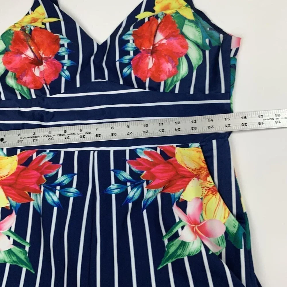 Chicways Floral and Striped Jumpsuit Size Large Hibiscus Flower Vneck blue - Picture 7 of 9